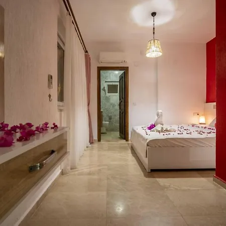 Villa With 2 Private Pools And Backyard In Kas *